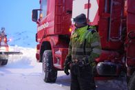 Ice Road Rescue - Extremrettung in Norwegen – Thord arbeitet im Schneesturm. (National Geographic)