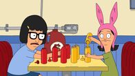Bob's Burgers – Tina, l.; Louise, r.