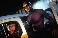 Das Phantom – Der auch als "Der wandelnde Geist" bekannte maskierte Rächer (Billy Zane) wird geachtet und gefürchtet, da er nun schon seit Jahrhunderten für die Gerechtigkeit kämpft und somit als unsterblich gilt.