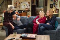 Mom – Mom (2020)