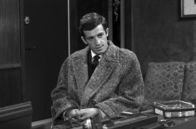 Der Panther wird gehetzt – Der junger Handlanger Eric Stark (Jean-Paul Belmondo) hilft Abel, einen sicheren und geheimen Unterschlupf in Paris zu finden sowie seine Söhne zu verstecken.