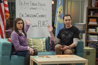 The Big Bang Theory – Amy (Mayim Bialik, l.) und Sheldon (Jim Parsons, r.)