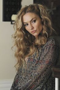 Desperate Housewives – Ist Patrick schutzlos ausgeliefert: Angie (Drea de Matteo) ...