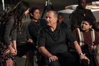 Modern Family – v.li.: Jay Pritchett (Ed O'Neill), Manny Delgado (Rico Rodriguez).