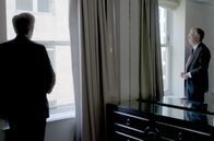 Putins Gift – Die Dokumentation basiert auf einer langjährigen Untersuchung, zu der die Protagonisten des Films – unter anderem der US-Politiker John Bolton – beigetragen haben.
