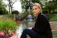 Sturm der Liebe – ARD STURM DER LIEBE FOLGE 1413 Uhr im ERSTEN. Theresa (Ines Lutz) kann nicht glauben, dass sie die ganze Zeit mit dem Falschen zusammen war.