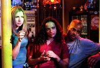 Scrubs - Die Anfänger – Elliot Reid (Sarah Chalke, l.), Carla Espinosa (Judy Reyes), Turk (Donald Faison)