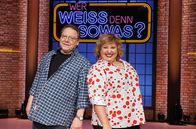 Wer weiß denn sowas? – Als Kandidaten zu Gast bei "Wer weiß denn sowas?": Der Entertainer Jürgen von der Lippe (l.) und die Comedian Meltem Kaptan (r.).
