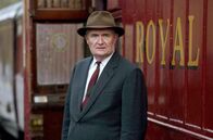 Der große Eisenbahnraub 1963 – Tommy Butler (Jim Broadbent)