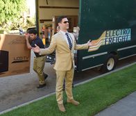 Cooper Barrett's Guide to Surviving Life – Josh (Justin Bartha, r.) liebt es, Zeit mit seinem Bruder und dessen Freunden zu verbringen - vor allem, weil er dann seiner Frau entfliehen kann ...