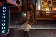 Escape Room – Jason Walker (Jay Ellis, unten) In the middle: Zoey Davis (Taylor Russell) At the top: Ben Miller (Logan Miller)