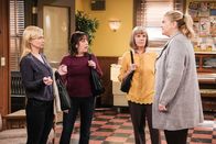 Mom – Jaime Pressly (Jill), Beth Hall (Wendy), Mimi Kennedy (Marjorie), Kristen Johnston (Tammy).
