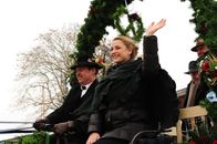 Sturm der Liebe – Theresa (Ines Lutz, vorne r.)