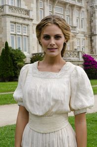 Grand Hotel – Alicia Alarcón(Amaia Salamanca)