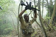 Hawaii Five-0 – Steve McGarrett (Alex O'Loughlin) muss sich seinen Angreifern stellen ...