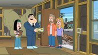 American Dad! – Hayley (l.), Stan (2.v.l.)