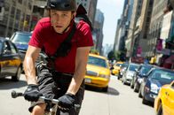 Premium Rush – Als Wilee (Joseph Gordon-Levitt) einen Eilauftrag, einen sogenannten "Premium Rush", bekommt, ahnt er nicht, dass er in eine mörderische Hetzjagd verwickelt wird ...