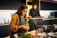 The Taste – Titel: The Taste; Staffel: 10; Folge: 9; Person: Victoria; Alexander Herrmann; Copyright: SAT.1/Jens Hartmann; Fotograf: Jens Hartmann; Bildredakteur: Laura Stephan; Dateiname: 2527106.jpg; Rechtehinweis: Dieses Bild darf bis eine Woche nach Ausstrahlung honorarfrei fuer redaktionelle Zwecke und nur im Rahmen der Programmankuendigung verwendet werden. Spaetere Veroeffentlichungen sind nur nach Ruecksprache und ausdruecklicher Genehmigung der Seven.One Entertainment Group GmbH moeglich. Nicht fuer EPG! Verwendung nur mit vollstaendigem Copyrightvermerk. Das Foto darf nicht veraendert, bearbeitet und nur im Ganzen verwendet werden. Es darf nicht archiviert werden. Es darf nicht an Dritte weitergeleitet werden. Aneinanderreihung/Zusammenlegung/Kopplung von Bildern zum Zweck der Erstellung von Slide-Shows o.ä. nicht gestattet; Verbindung/Einfügen/Anfügen von Werbung nicht gestattet. Bei Fragen: foto@seven.one Voraussetzung fuer die Verwendung dieser Programmdaten ist die Zustimmung zu den Allgemeinen Geschaeftsbedingungen der Presselounges der Sender der Seven.One Entertainment Group GmbH.