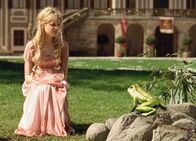 Froschkönig – Der Froschkönig Ein widerlicher Frosch: Sidonie von Krosigk als Prinzessin Sophie