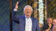 Mitternachtsspitzen – Kabarettist Jürgen Becker moderiert die Sendung.