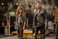Resident Evil: The Final Chapter – Cobalt (Eri Sato, l.), Christian (William Levy, r.)