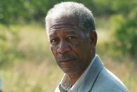 The Contract – Auftragskiller Frank Carden (Morgan Freeman) hat einen Vertrag abgeschlossen – nun will er seinen Auftrag erfüllen.