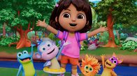 Dora – Boots (2.v.l.), Dora (m.)