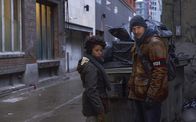 The Strain – Alex (Angel Parker, l.) und Eph (Corey Stoll, r.) müssen sich mit den Konsequenzen ihres letzten Anschlags auseinandersetzen ...
