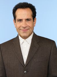 Monk – Tony Shalhoub (Adrian Monk).