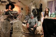 Modern Family – (v.li.) Sofía Vergara (Gloria Delgado), Ed O'Neill (Jay Pritchett), Sarah Hyland (Haley Dunphy).
