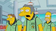 Die Simpsons – Moe (M.) fühlt sich vernachlässigt, sodass Homer (r.) kurzerhand ein Bowling-Team zusammen mit Lenny, Carl und Barney (l.) gründet, für das Moe als Coach verantwortlich sein soll ...