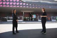 Signes – Signes Signes Spezial in der ESC Welt Natasha ruf im interview mit Vanessa Buser gehörlose Übersetzerin des CH-ESC Songs Copyright: SRF/RTS