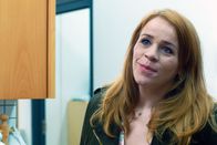 Lava – Elín (Sólveig Arnarsdóttir) ist die Exfrau von Kommissar Helgi Runarsson.
