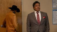 Yellowstone – Mo Brings Plenty (Mo Brings Plenty, l.) und Thomas Rainwater (Gil Birmingham, r.)