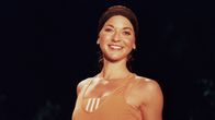 Tele-Gym – Mit den Dance Workouts wird der gesamte Körper von Kopf bis Fuß trainiert. Die acht Folgen haben unterschiedliche Schwierigkeitsstufen und verschiedene tänzerische Stilrichtungen: von der klassischen Dance-Aerobic über sexy Latino bis hin zu erdigen Afro-Kombinationen und hippen Funk-Moves.