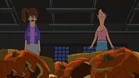 Bob's Burgers – Gayle, l.; Linda, r.