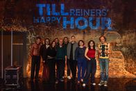 Till Reiners' Happy Hour – Gruppenbild zum Abschluss einer gelungenen Happy Hour
