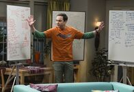 The Big Bang Theory – Als Leonard eine vernichtende Aussage über die moderne Physik, die er in einem Radiointerview gegeben hat, revidieren soll, sucht er Unterstützung bei Sheldon (Jim Parsons). Doch hat dieser für das Problem möglicherweise auch keine Lösung?; Als Leonard eine vernichtende Aussage über die moderne Physik, die er in einem Radiointerview gegeben hat, revidieren soll, sucht er Unterstützung bei Sheldon (Jim Parsons). Doch hat dieser für das Problem möglicherweise auch keine Lösung?