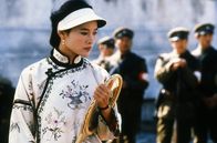 Der letzte Kaiser – Wan Jung (Joan Chen), die Kaiserin von China, wird beim Tennis von der Revolution überrascht.