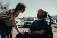 Rapa – Maite (Mónica López, l.); Tomás (Javier Cámara, r.)