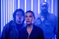 Godzilla vs. Kong – L-R: Julian Dennison als Josh Valentine, Millie Bobby Brown als Madison Russell, Brian Tyree Henry als Bernie Hayes