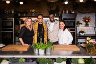Mini Chuchi, dini Chuchi – v.li.: Isabella Schmid, Marc Sway, Charles Nguela, Martina Moser