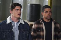 Navy CIS – Dale Sawyer (Zane Holtz, l.); Nick Torres (Wilmer Valderrama, r.)