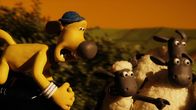 Shaun das Schaf – Alles wegen Shaun! Bitzer steckt in der Klemme.
