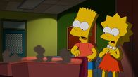 Die Simpsons – Eine mysteriöse Innschrift bringt Bart (l.) und Lisa (r.) an einen ungewöhnlichen Ort.