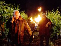 Der Winzerkönig – (v.li.) Wolfgang Hübsch (Gottfried Schnell), Branko Samarovski (Blasius Schmalzl).