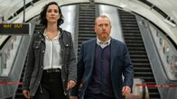 The Chelsea Detective – Priya Shamsie (Sonita Henry) und Max Arnold (Adrian Scarborough) sind bereit für die Ermittlungen.
