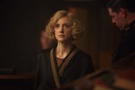 Zeugin der Anklage – Romaine Heigler (Andrea Riseborough)