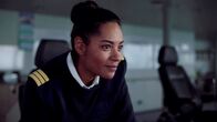 Festmachen – Festmachen (1) - Chiefmädchen Malika (Salka Weber) tut alles für die Beförderung zur Kapitänin.