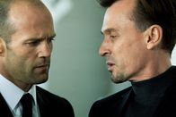 Transporter 3 – Frank Martin (Jason Statham, l.) wird von Ex-Delta-Force Soldat Jonas Johnson (Robert Knepper) gezwungen, einen sehr speziellen Auftrag zu übernehmen...